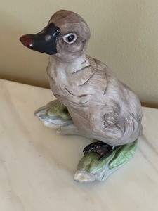 lot 211 image: Vintage Boehm Cygnet Porcelain Collectible Figurine