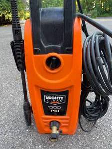 lot 426 image: Mighty Clean 1500 PSI Power Washer Model MC1500