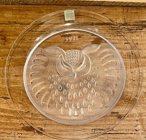 lot 476 image: Trio of Lalique Collectors Plates from 1971, 1977 and 1976