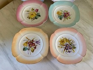 lot 156A image: Six Decorative Vintage Floral Design Plates