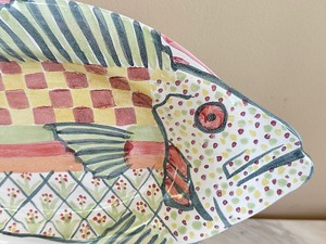 lot 293 image: Mackenzie Childs Decorative Fish Platter