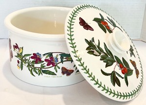 lot 51 image: The Botanic Garden Portmeirion Casserole Dish