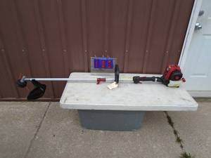 Craftsman straight shaft weed trimmer. Looks unused. Tested & works. As shown.