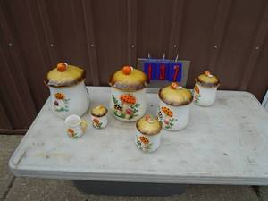 13 piece cookie jar set with creamer & sugar. As shown.