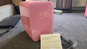Mini Thermoelectri Cooler and Warmer