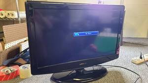 GlobalVue 32 Inch LCD Wide Screen TV