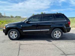 lot 10B image: 2007 Jeep Grand Cherokee Overland - 4X4 - 2 OWNERS