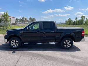 lot 4 image: 2007 Ford F-150 Lariat - 4X4 - 2 OWNERS