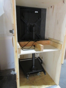 lot 111 image: ROLLING KIOSK TOUCH SCREEN DISPLAY WITH TRANSPORT CRATE