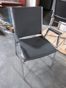 lot 113 image: METAL FRAME STACKABLE CHAIRS