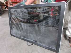 lot 140 image: ELO TOUCH SOLUTIONS 31 DISPLAY MONITOR