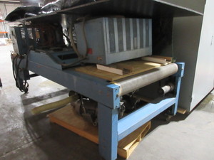 lot 146 image: AMERICAN ULTRA VIOLET UV 2 LAMP DRIER SYSTEM