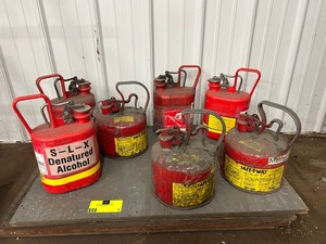 lot 4 image: Lot of 7 Liquid Containers
