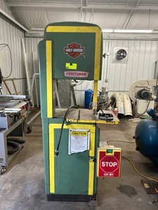 lot 6 image: CRAFTSMAN 18 Metal Cutting Bandsaw Model 112-23611