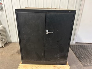 lot 18 image: Storage Cabinet