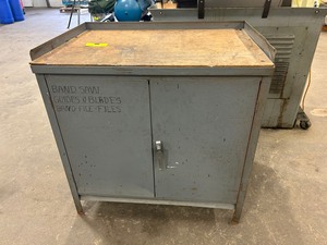 lot 26 image: WorkbenchCabinet