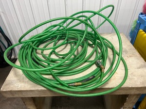 lot 68 image: Air Hose with Quick Disconnect