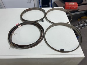 lot 82 image: Various lot of bandsaw blades