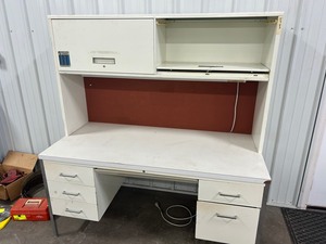 lot 91 image: Steel Desk with Hutch