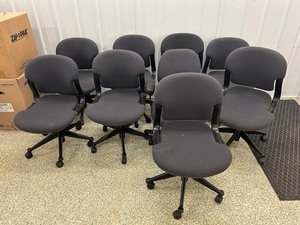 lot 108 image: Lot of 9 Black Office Chairs