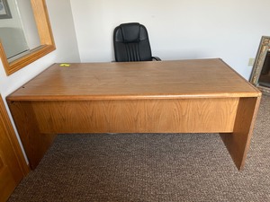 lot 112 image: Office Desk with Chair