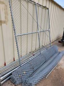 lot 124 image: Galvanized Fenced Room