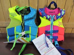 lot 2 image: Lot of TWO Hyperlite Child Vests