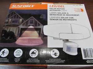 lot 22 image: Sunforce Solar Motion Security Light LedDel, Orange