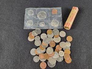 Lot of Canadian Coins - Roll of 50s to 80s Cents, 1968 Mint Set and More