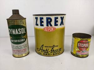 lot 988 image: Vintage ZEREX Tin 1-Gallon Can, SYNASOL and STOPOIL
