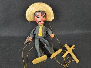 lot 1050 image: Vintage Mexican Marionette Doll