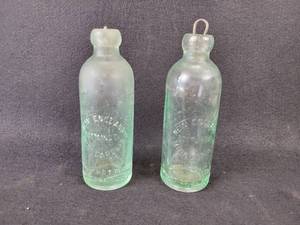 lot 964 image: (2) New England Bottling Co. Blob Top Bottles - Minneapolis, MN