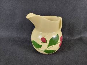 lot 1073 image: Antique WATT Starflower Pitcher