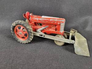 lot 953 image: Vintage HUBLEY Farmall Tractor with Loader