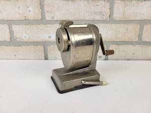 lot 1008 image: Vintage BOSTON Vacuum Mount Pencil Sharpener