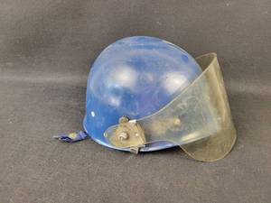lot 1025 image: Vintage Gentex Corp. Rioter Helmet with Face Shield