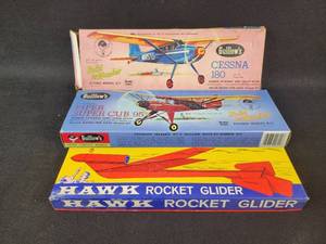 lot 1034 image: (2) Vintage Guillows Airplane Models and HAWK Rocket Glider - Cessna 180 & Piper Super Cub 95