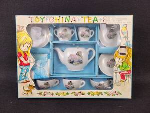 lot 1000 image: Vintage Childs China Tea Set in Original Box