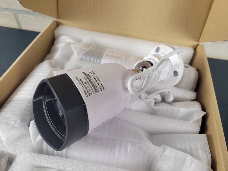 lot 848 image: (5) NEW Samsung High Resolution Security Cameras w Cables - Model SDC-5340BCN