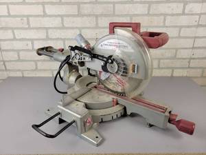 lot 547 image: 10 Compound Sliding Miter Saw - Chicago Electric - Tested and Works - NO SHIPPING
