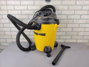lot 565 image: 6-Gallon Shop-Vac Pro with Hose and Attachments - Tested and Works - NO SHIPPING