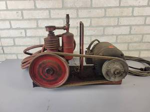 lot 566 image: Vintage Air Compressor Pump and Motor - Tested and Works - NO SHIPPING
