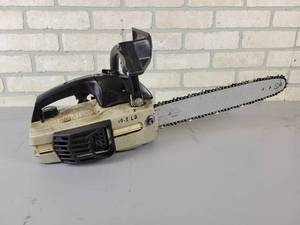 lot 567 image: CRAFTSMAN 14 Gas Chainsaw - NO SHIPPING