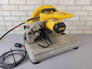 lot 569 image: DeWalt Model No. D28715 14 Chop saw - Not working, NO SHIPPING