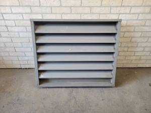 lot 579 image: Steel Louver - NO SHIPPING