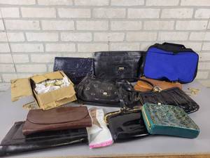 lot 602 image: Large Lot of Purses and More