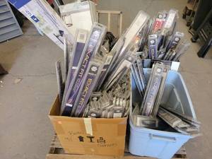 lot 605 image: Large Lot of New Windshield Wiper Blades and Lighting - NO SHIPPING