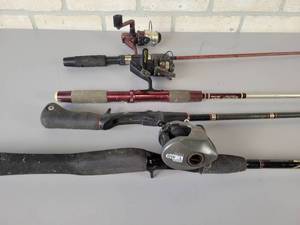 lot 629 image: Daiwa BW2L Baitcast Rod & Reel, (2) Quantum Spincast Rods & Reels and Daiwa Rod - NO SHIPPING