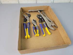lot 648 image: Vise-Grip Locking Pliers, Pliers and Adjustable Pliers