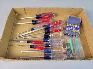 lot 650 image: CRAFTSMAN Screwdrivers and Precision Screwdriver Sets
